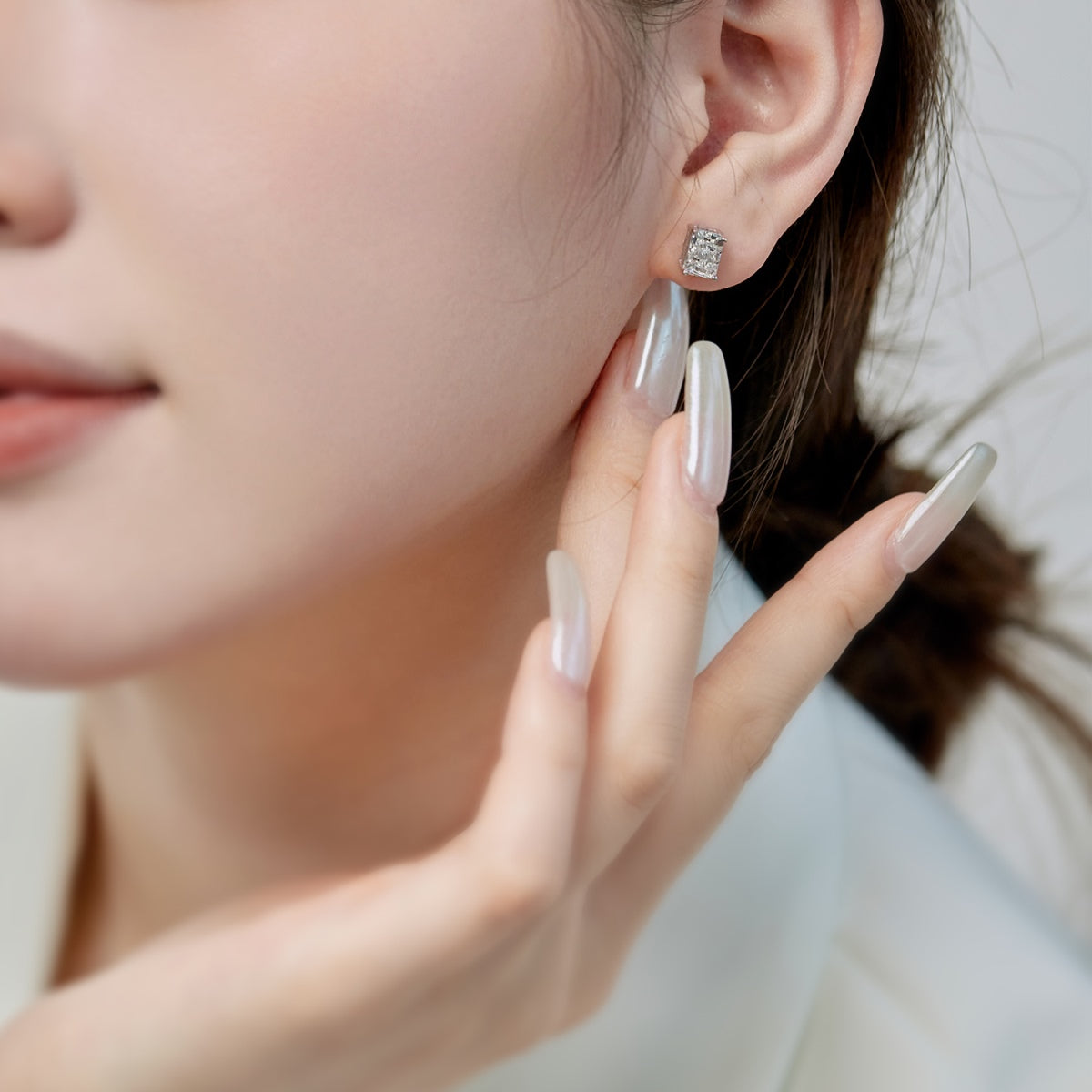 [RAFFINE]Radiant Luxurious Princess Cut Daily Earrings