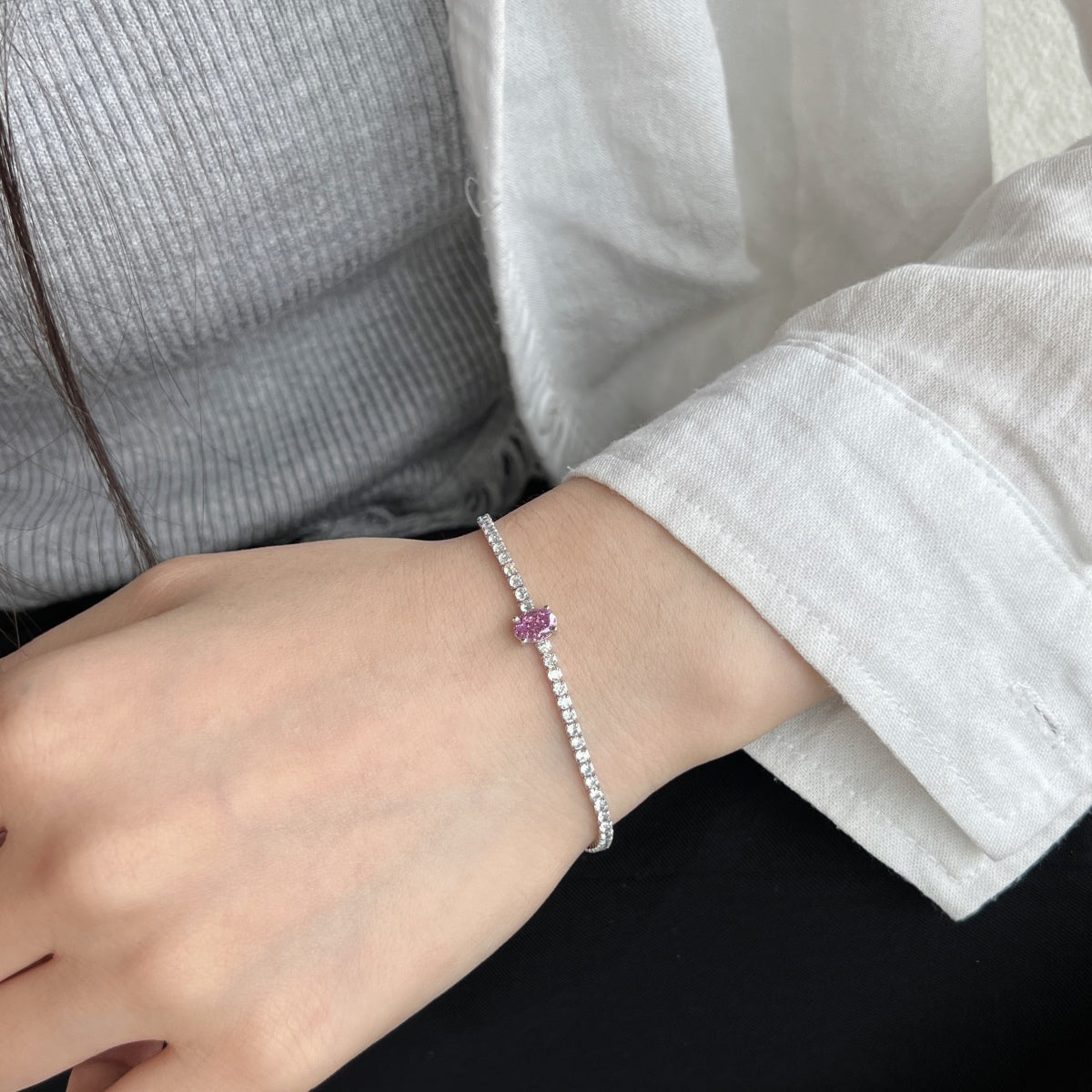 [Raffine]0,75 Karat exquisites ovales Tagesarmband