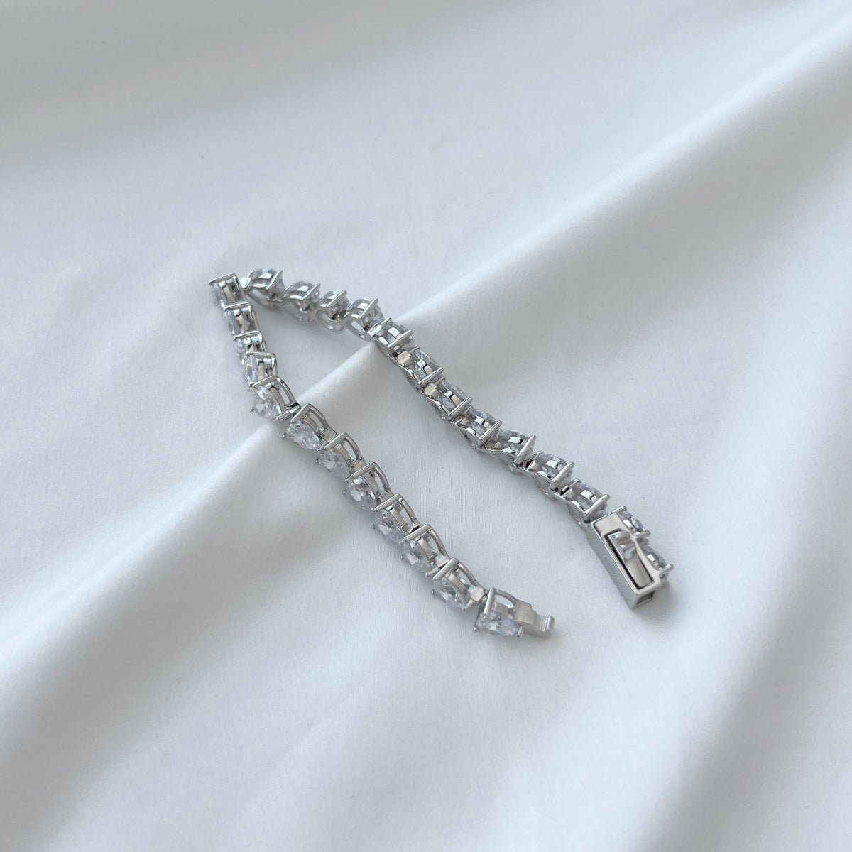[RAFFINE]0.75 Carat Elegant Romantic Heart Shape Lover Bracelet