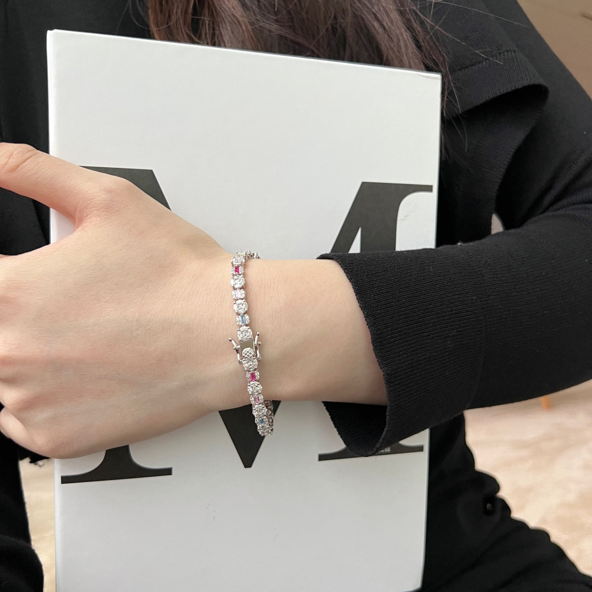 [RAFFINE]Dazzling Radiant Multi Cut Daily Bracelet