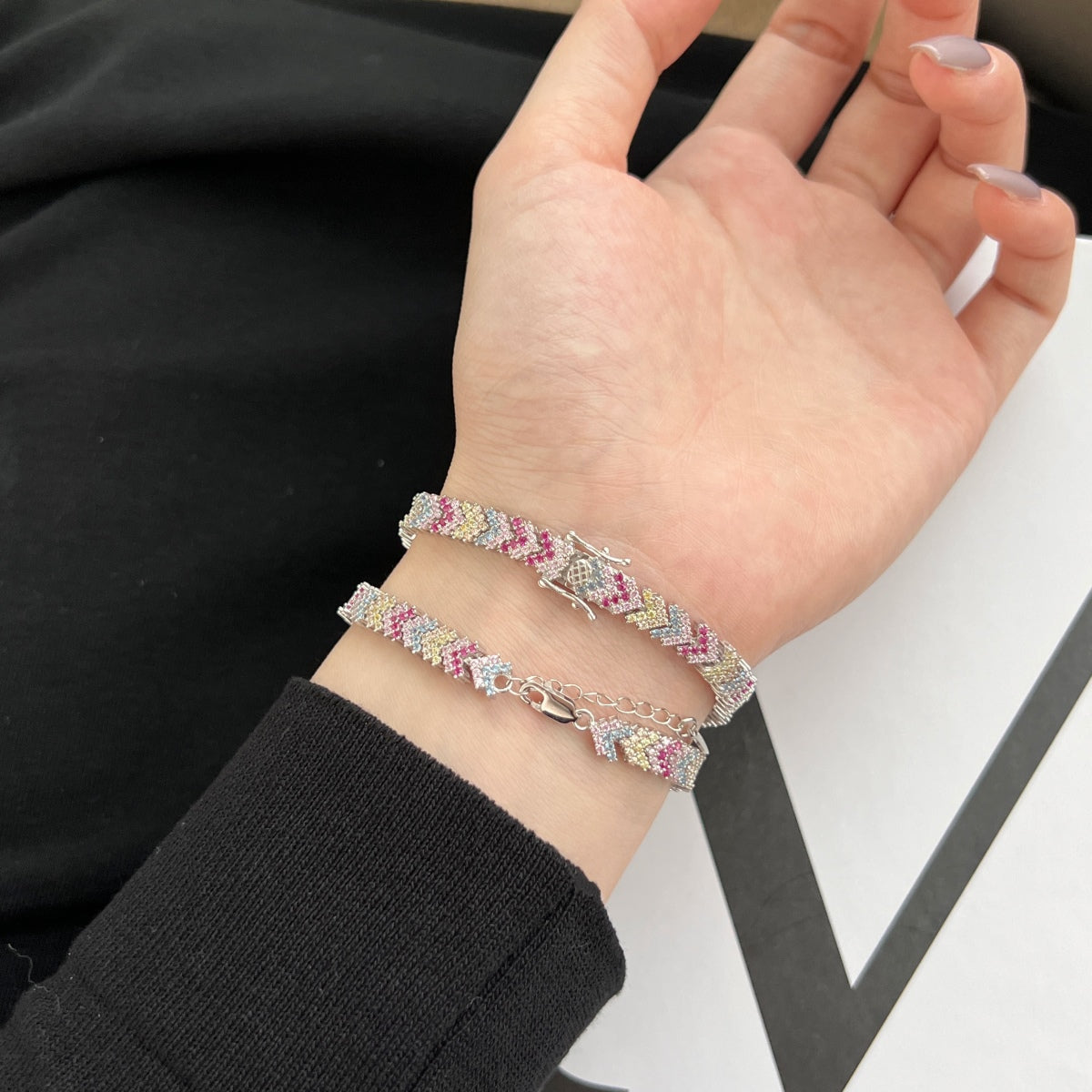 [RAFFINE]Pulsera de fiesta adornada con corte redondo brillante