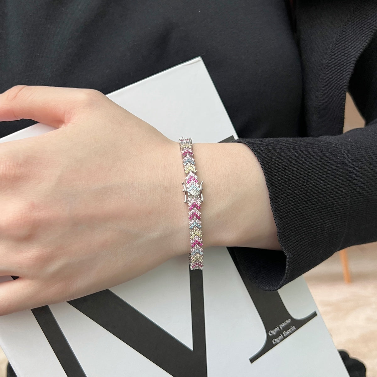 [RAFFINE]Pulsera de fiesta adornada con corte redondo brillante