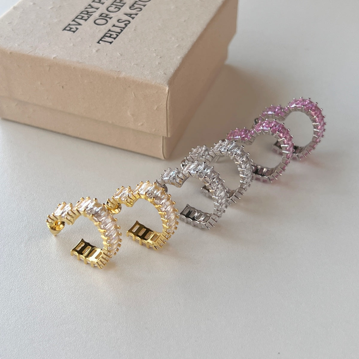[RAFFINE]Pendientes de corazón radiante recortado