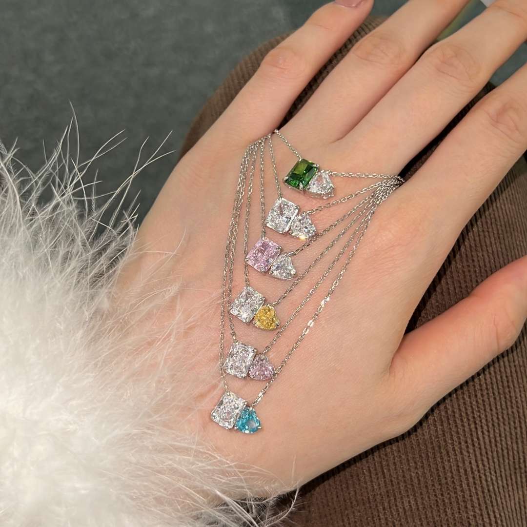 [RAFFINE]Collar deslumbrante con forma de cuadrado y corazón