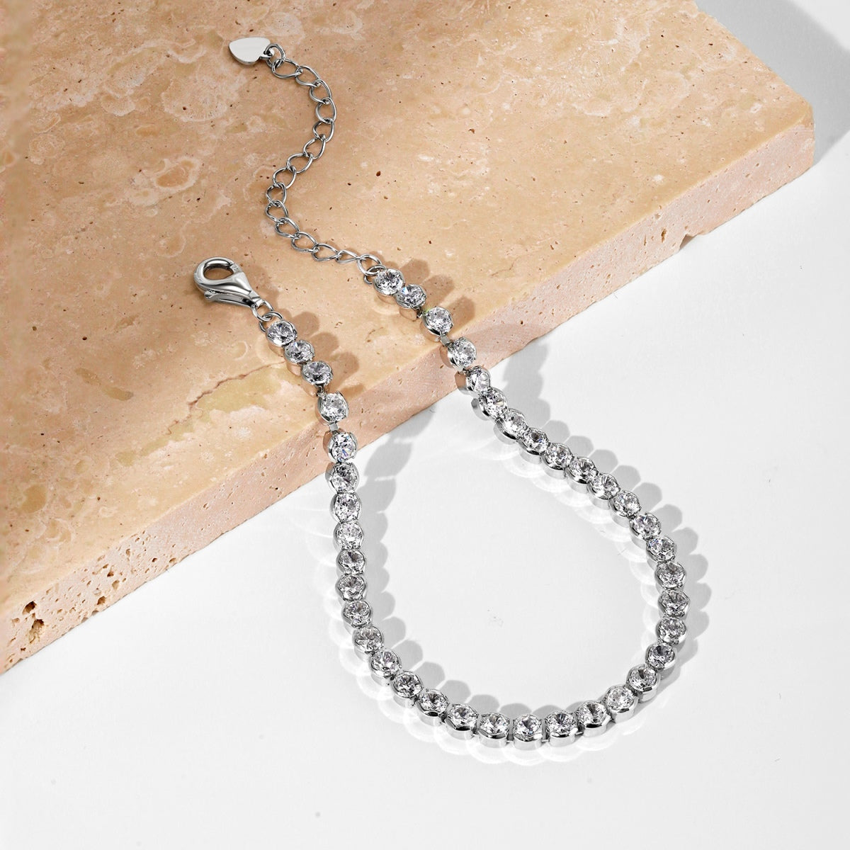 [RAFFINE]Dazzling Sparkling Round Cut Daily Bracelet