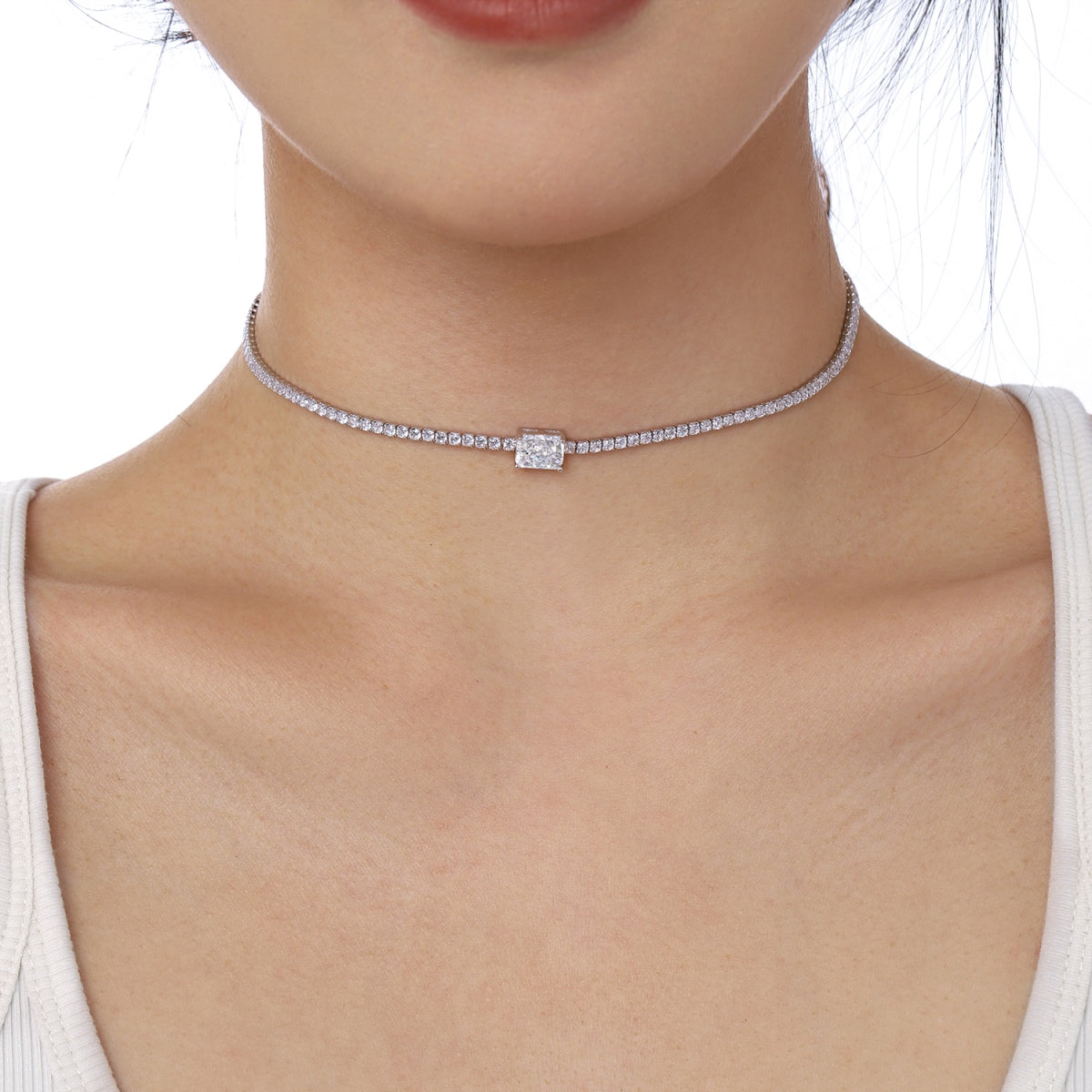 [RAFFINE]2.0 carat Ornate Emerald Cut Necklace