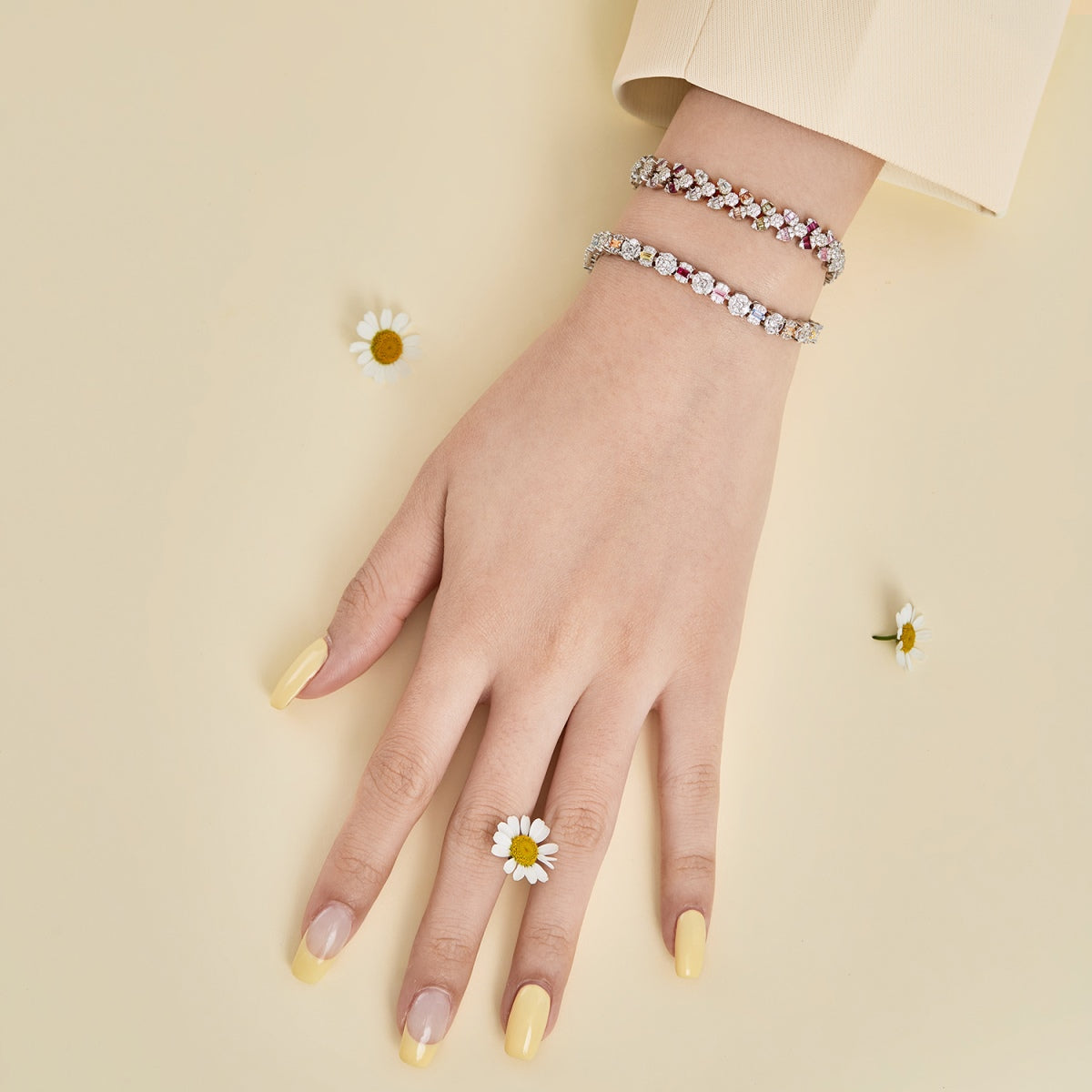 [RAFFINE]Dazzling Radiant Multi Cut Daily Bracelet