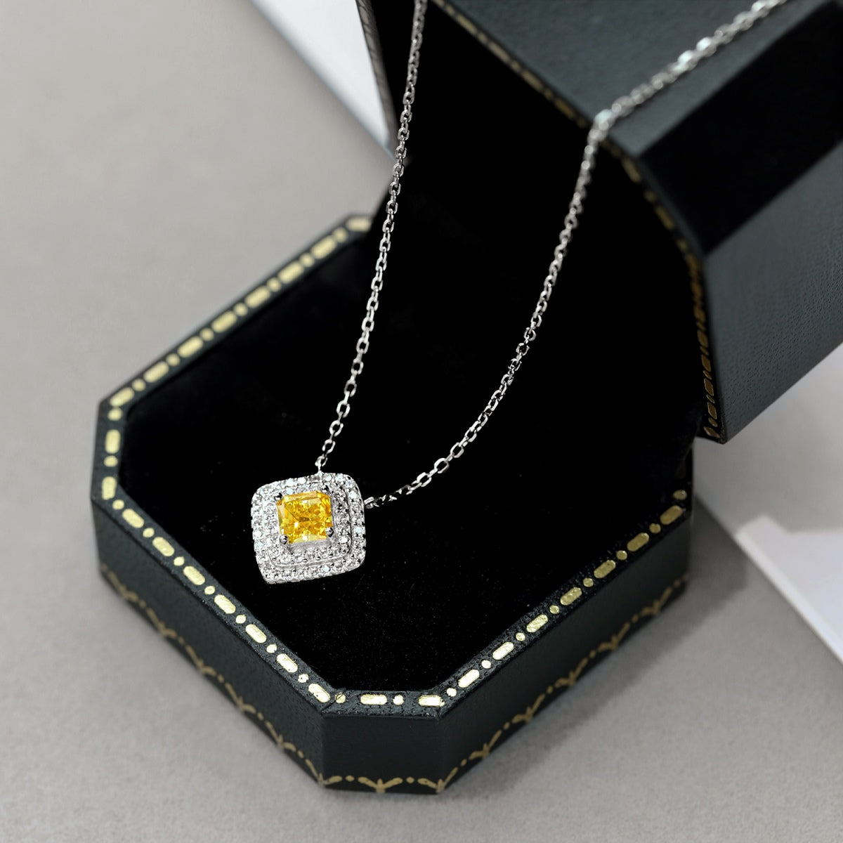 [RAFFINE]Collar brillante de corte Asscher