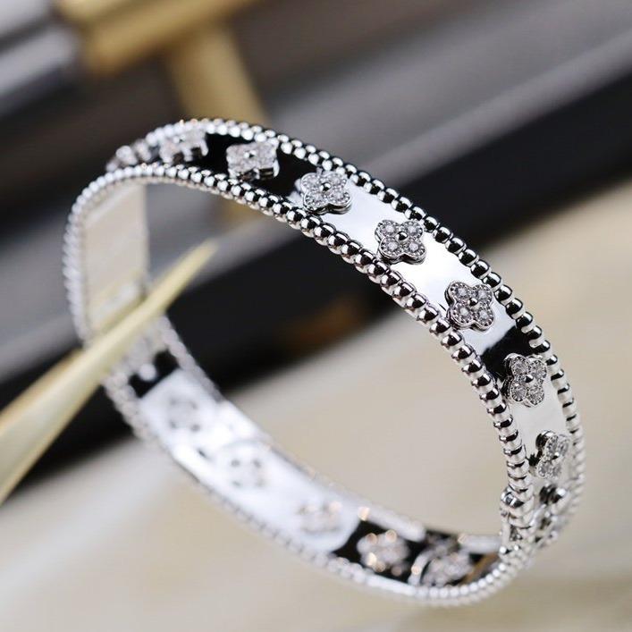 [RAFFINE]PULSERA DE TRÉBOL DE 8 MM CON DIAMANTES
