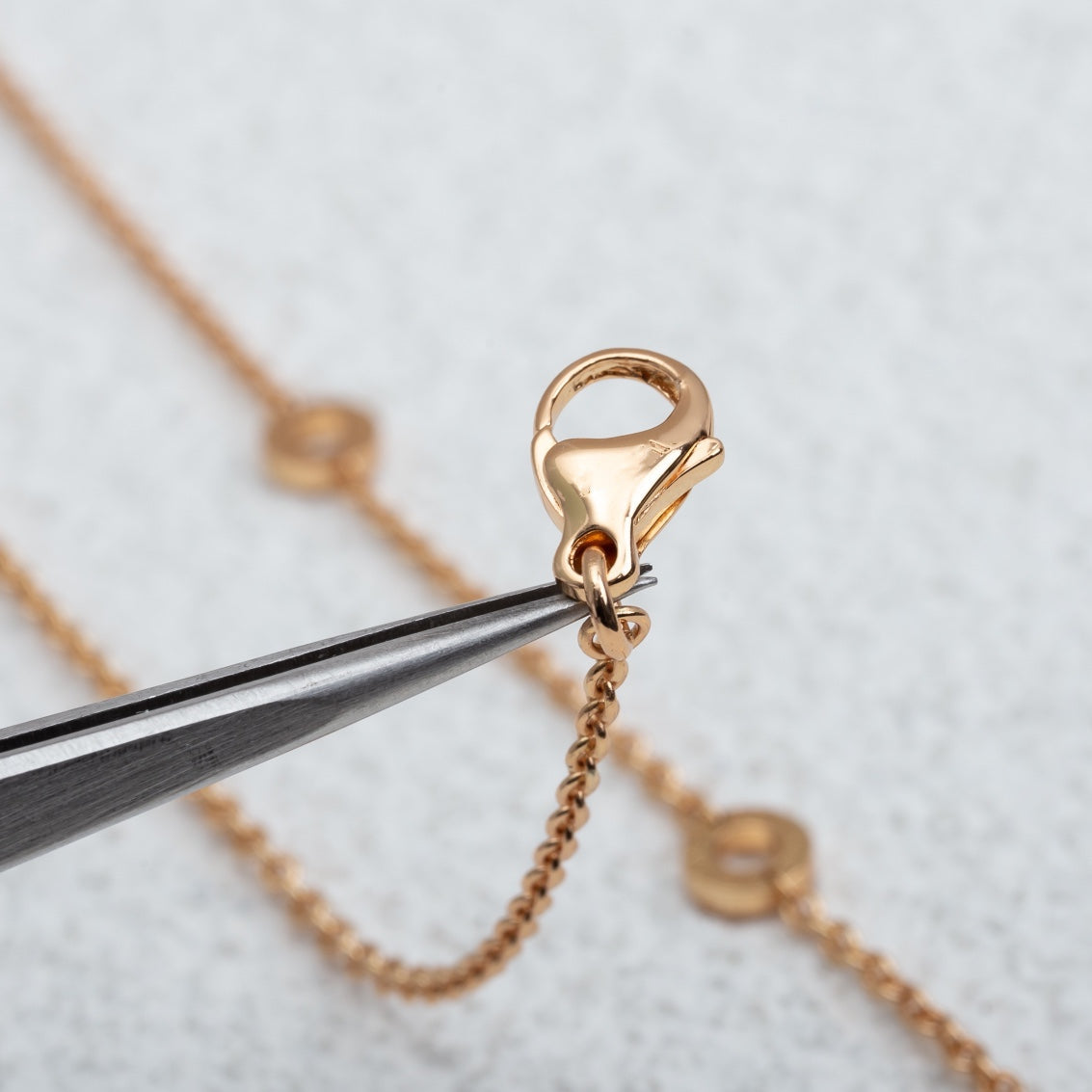 [Raffine]PARENTESI HALSKETTE ROTGOLD DIAMANT