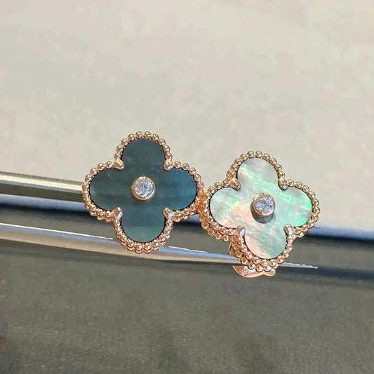 [RAFFINE]CLOVER MEDIUM 1 MOTIFS GRAY MOP  DIAMOND EARRINGS