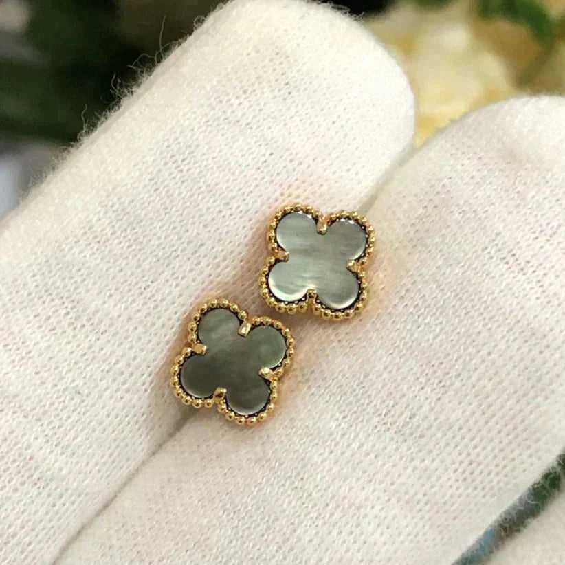 [RAFFINE]CLOVER MINI 9.5MM GRAY MOP EARRINGS