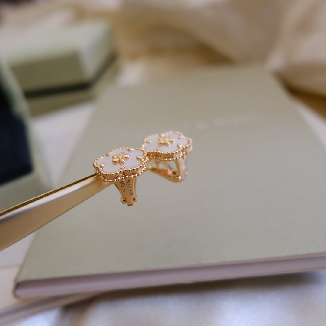 [RAFFINE]LUCKY PINK GOLD WHITE MOP EARRINGS
