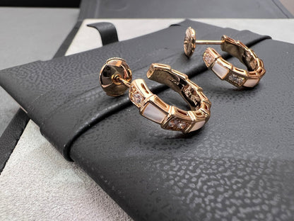 [RAFFINE] PENDIENTES SERPENTI MOP DE ORO ROSA