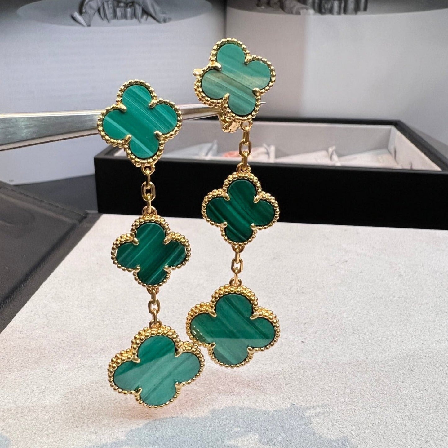 [RAFFINE]CLOVER MALACHITE 3 MOTIFS GOLD
