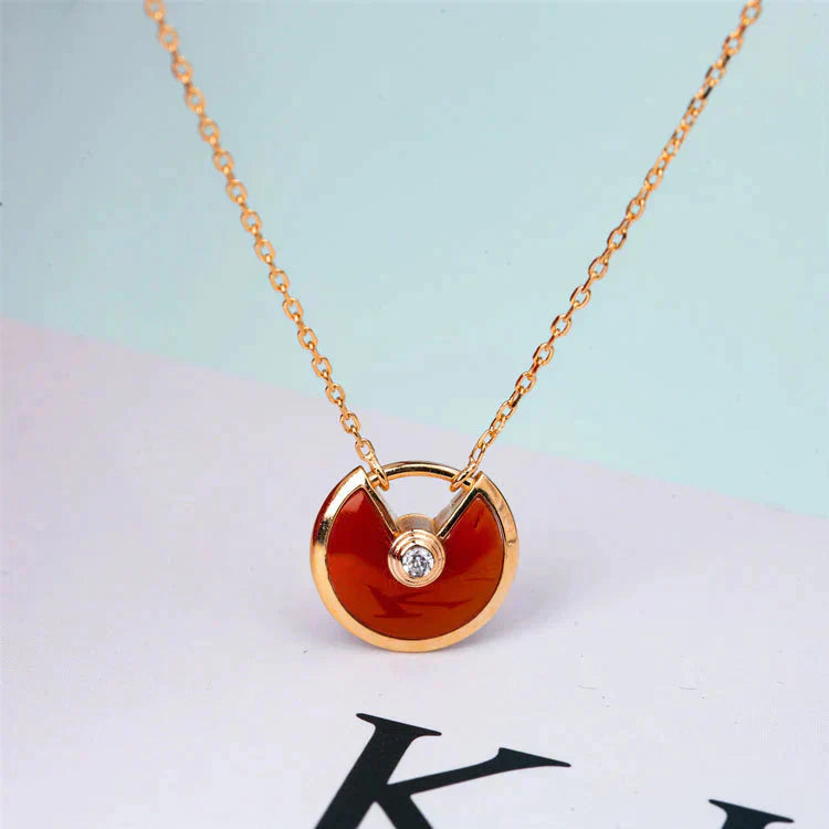 [RAFFINE] COLLAR DE ÓNIX Y CORNALINA DORADA AMULETTE