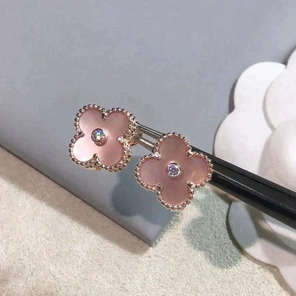 [RAFFINE]CLOVER MEDIUM 1 MOTIFS  PINK MOP DIAMOND EARRINGS