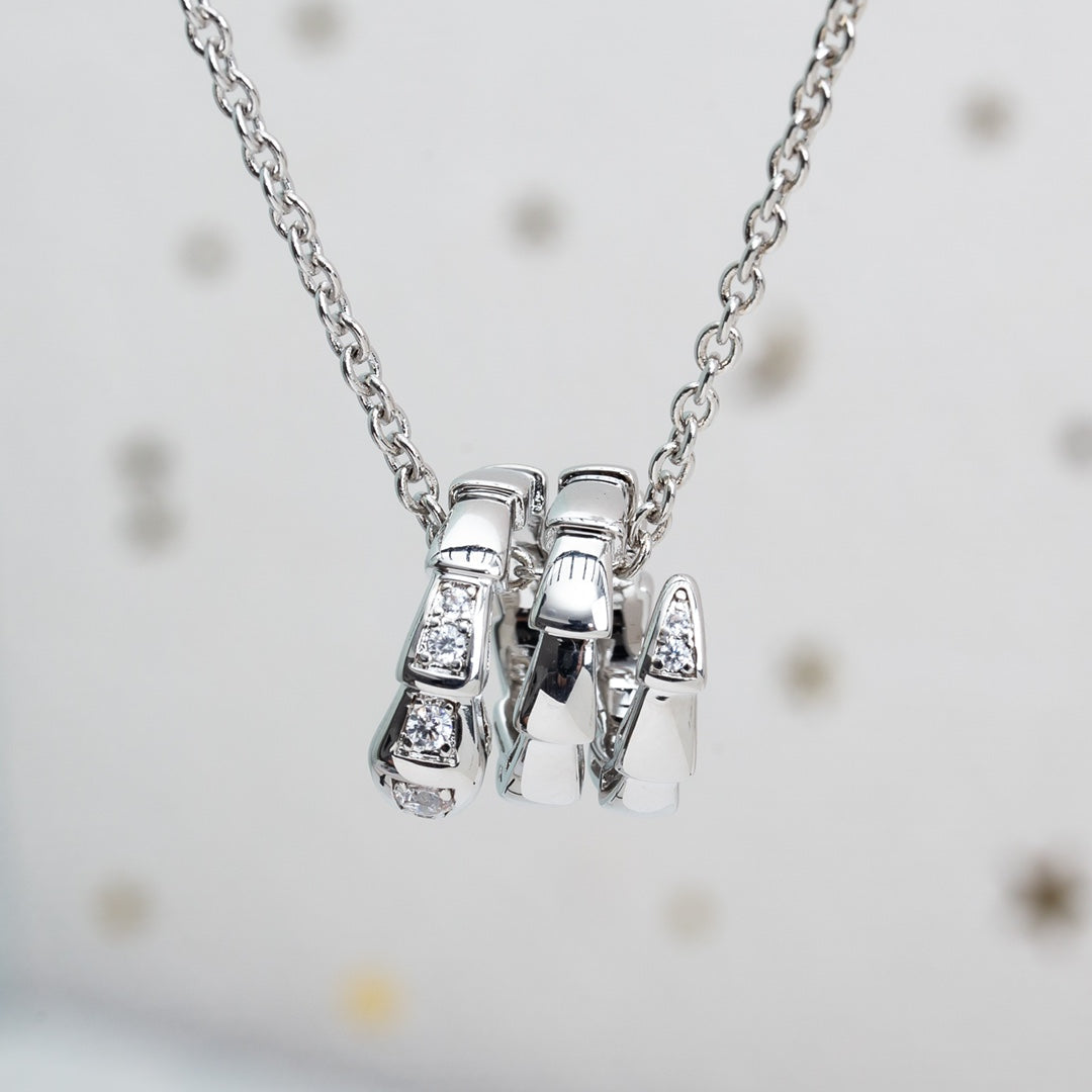 [RAFFINE]COLLAR SERPENTI DE PLATA CON DIAMANTE