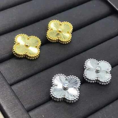 [RAFFINE]CLOVER MINI 9.5MM LASER EARRINGS