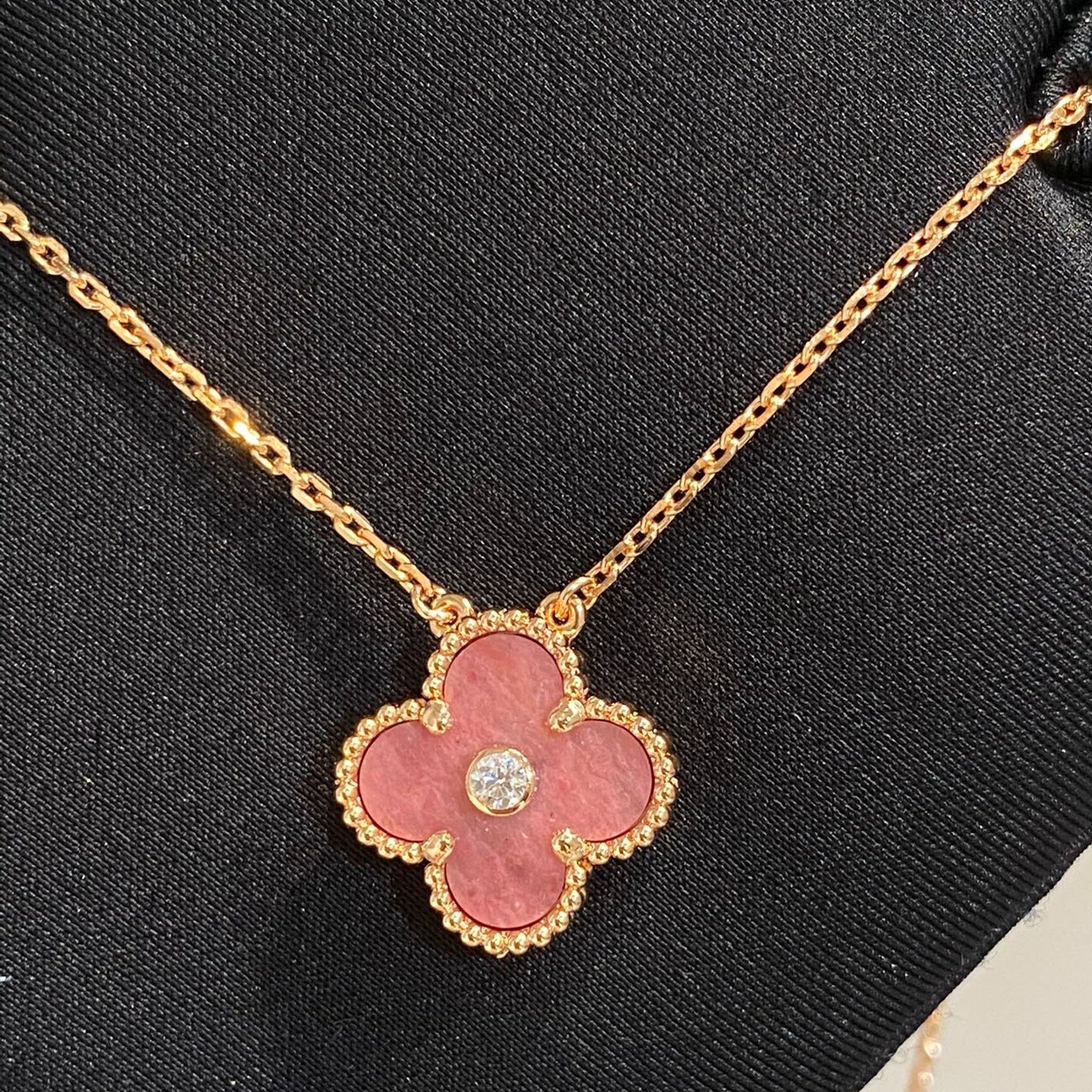 [RAFFINE]CLOVER 15MM DIAMOND RHODONITE NECKLACE