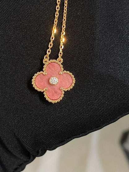 [RAFFINE]CLOVER 15MM DIAMOND RHODONITE NECKLACE