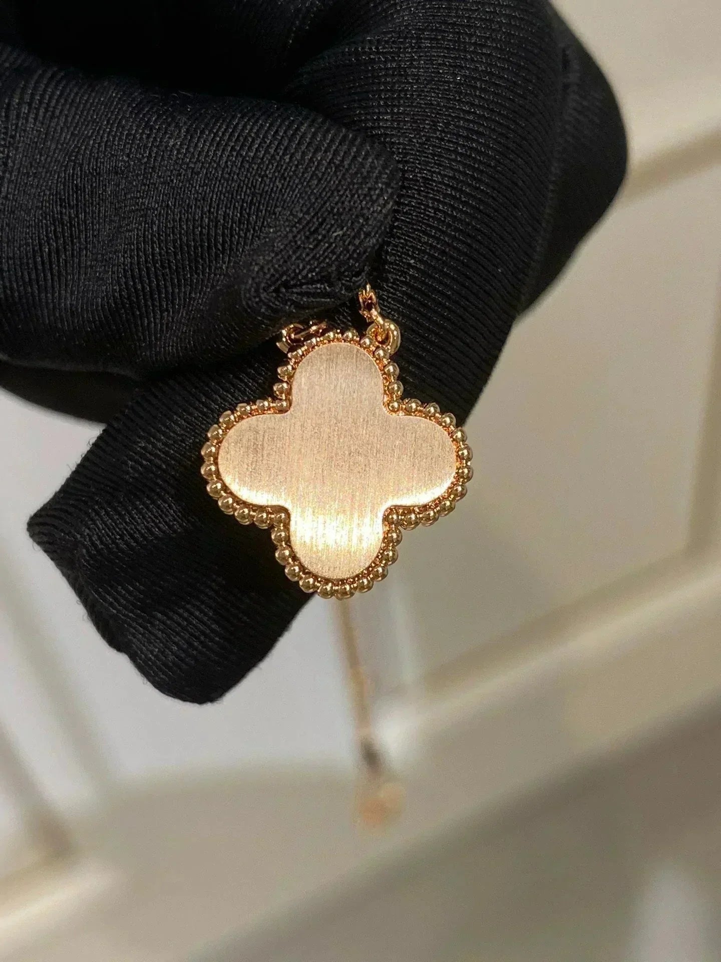 [RAFFINE]CLOVER 15MM DIAMOND RHODONITE NECKLACE