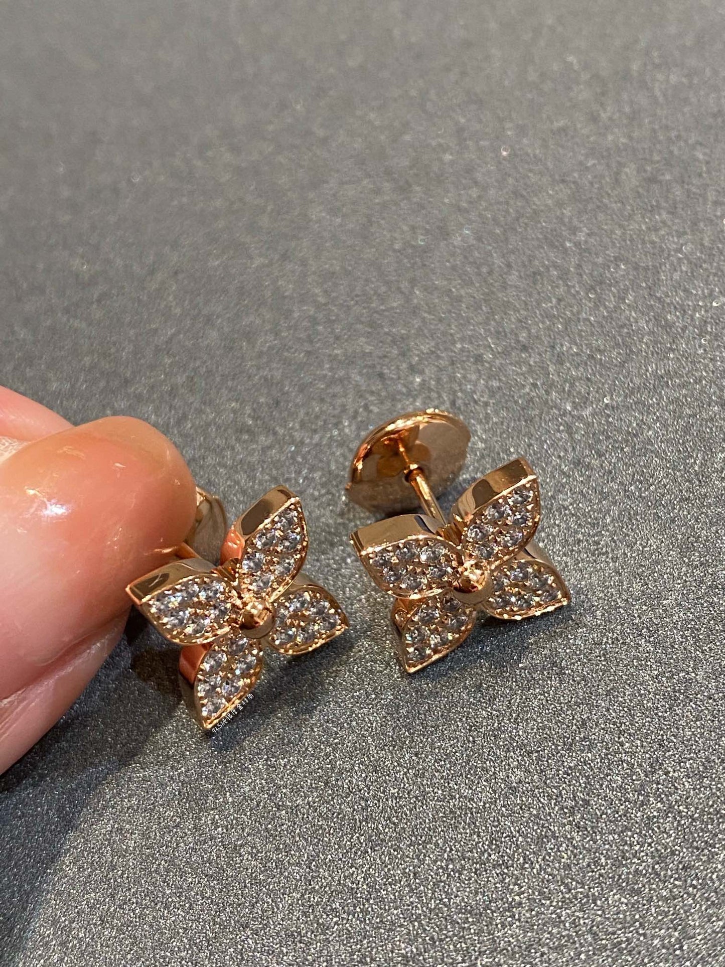 [RAFFINE] PENDIENTES DE DIAMANTES ESTRELLA
