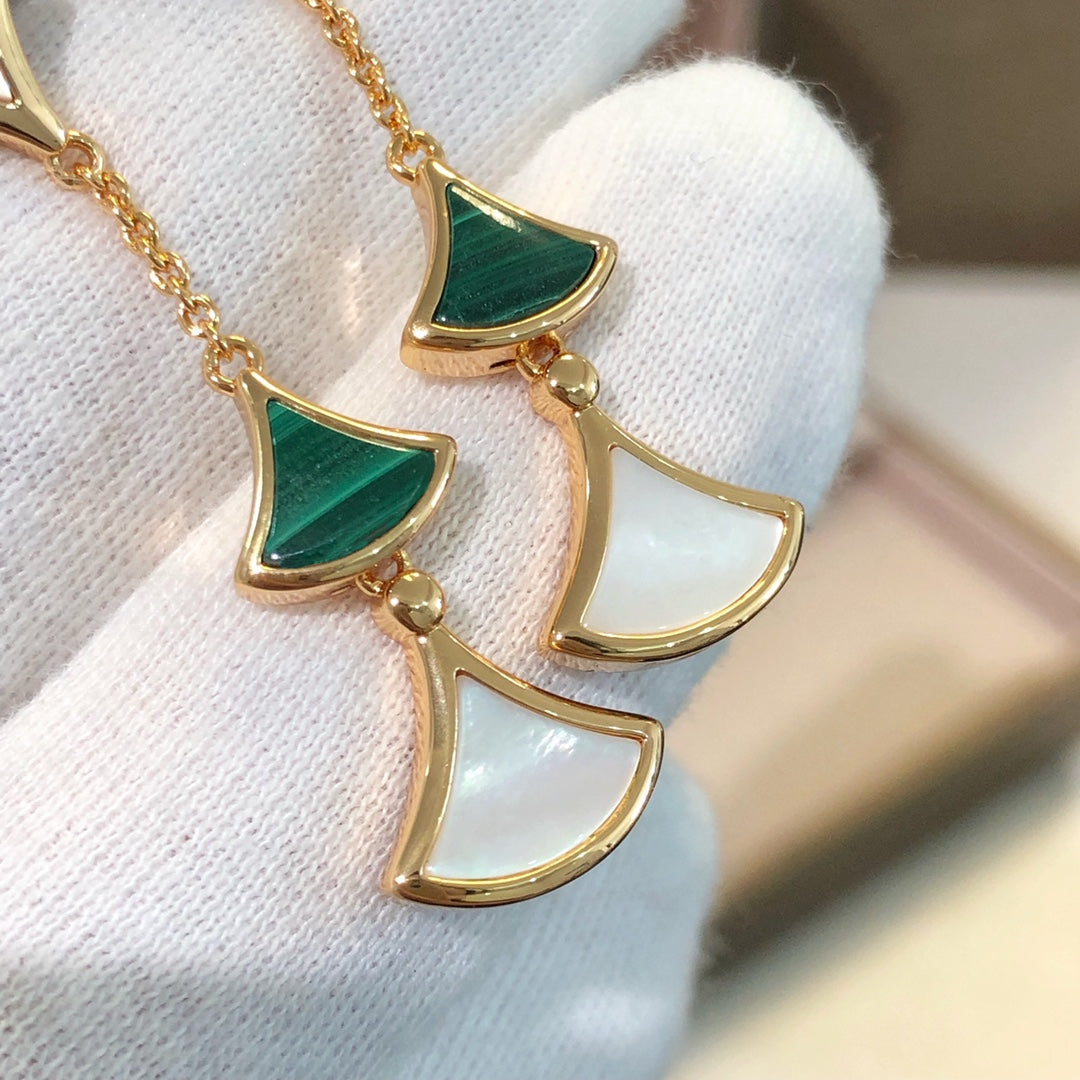 [RAFFINE] PENDIENTES DREAM 3 MOTIVOS MALAQUITA MOP ORO ROSA