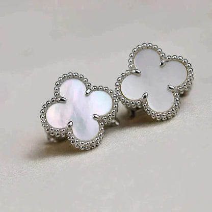 [RAFFINE]CLOVER MEDIUM 1 MOTIFS  WHITE MOP EARRINGS SILVER