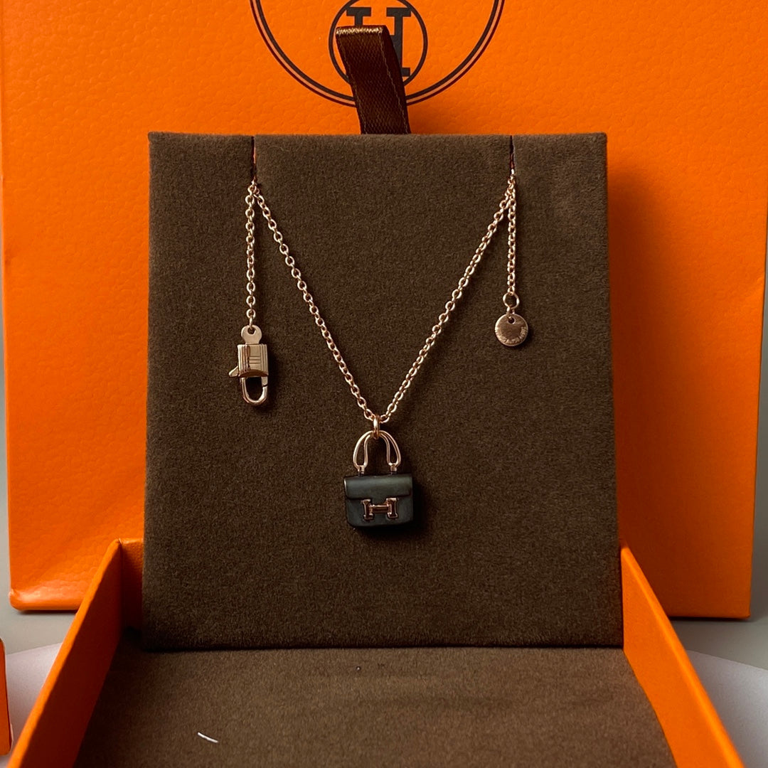 [Raffine]CONSTANCE BLACK PEDANT PINK GOLD NECKLACE