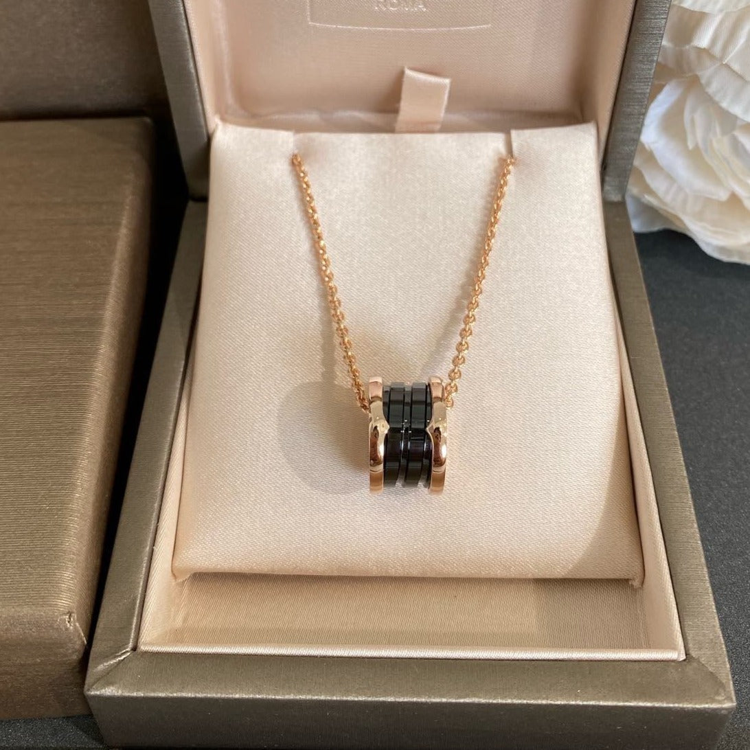 [RAFFINE]ZERO 1 COLLAR DE CERÁMICA NEGRA Y ORO ROSA