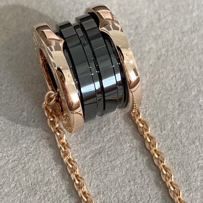 [RAFFINE]ZERO 1 COLLAR DE CERÁMICA NEGRA Y ORO ROSA