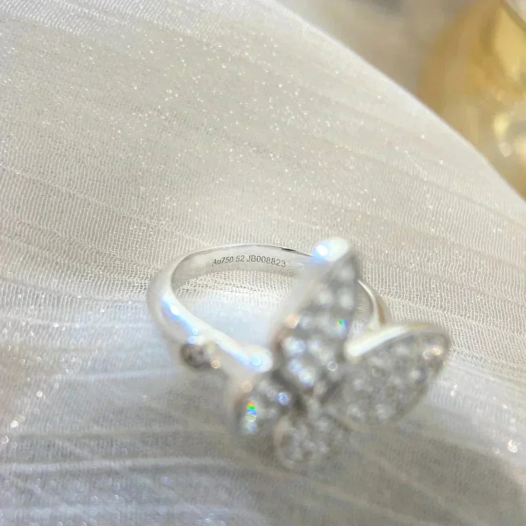 [RAFFINE] ANILLO DE DIAMANTE CON MARIPOSA
