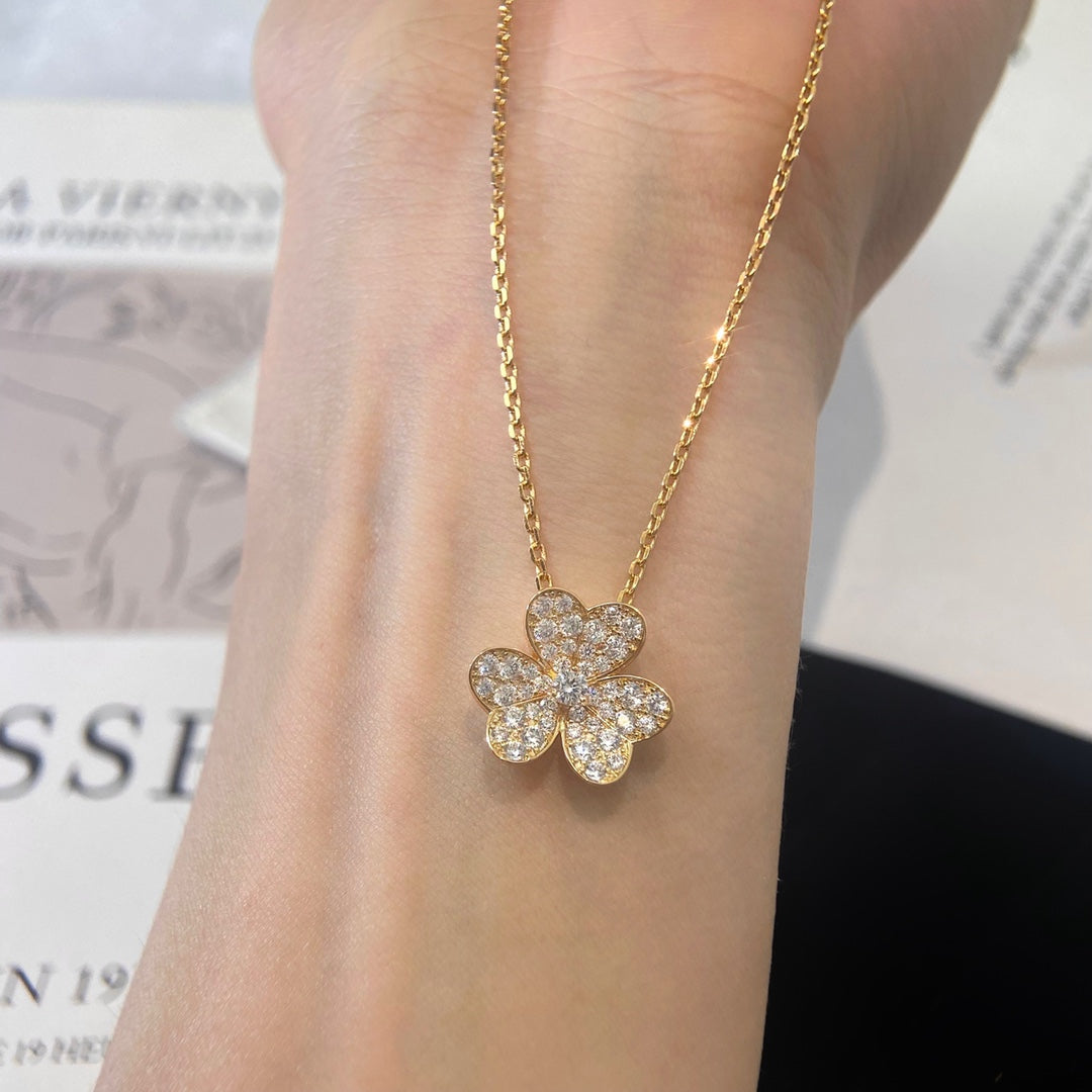 [RAFFINE]FLOWER DIAMOND NECKLACE