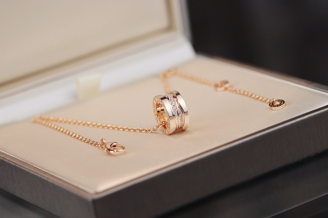 [RAFFINE]ZERO 1 COLLAR DE ORO ROSA CON DIAMANTES