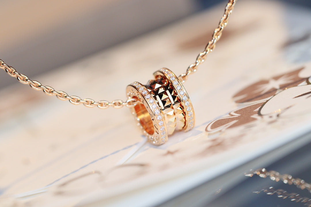 [RAFFINE]ZERO 1 COLLAR DE ORO ROSA CON PEDANTE ROCK