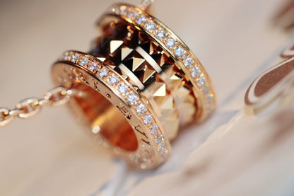 [RAFFINE]ZERO 1 COLLAR DE ORO ROSA CON PEDANTE ROCK