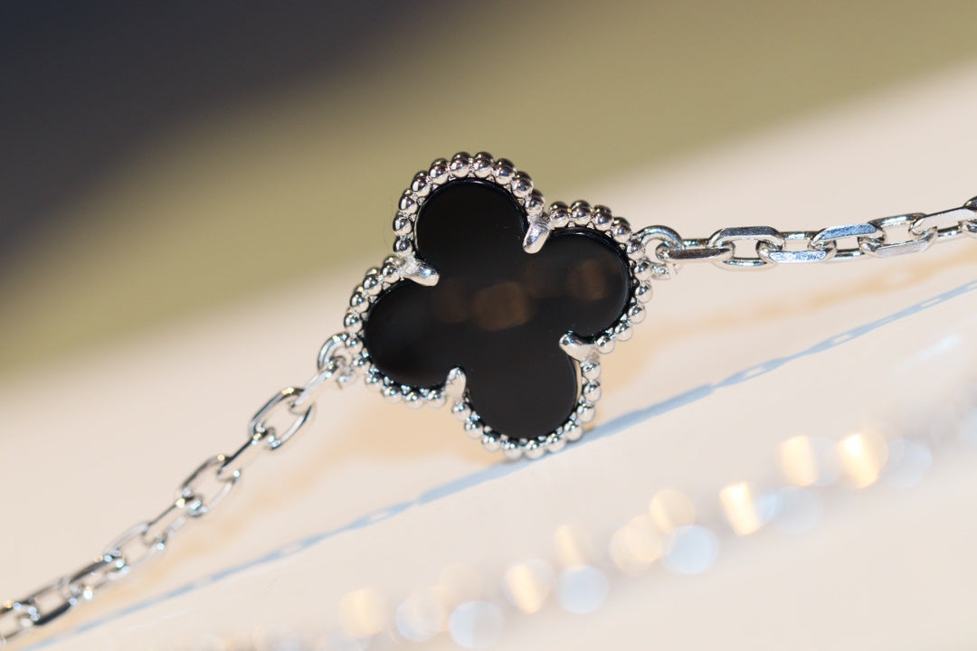 [RAFFINE]CLOVER 20 MOTIFS ONYX DIAMOND SILVER