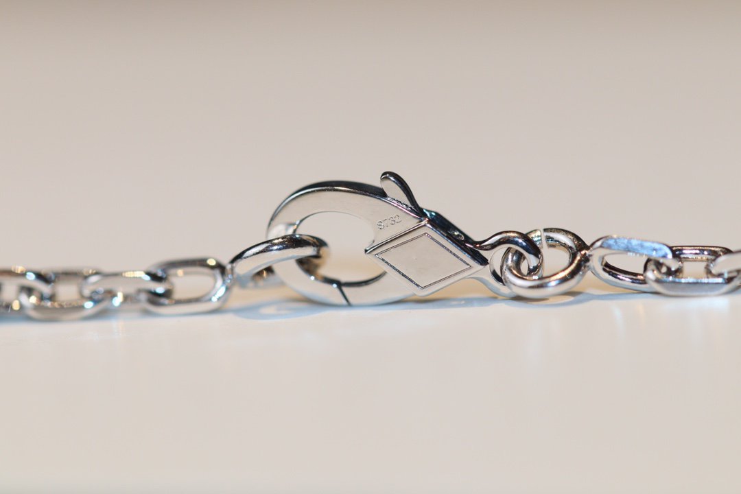 [RAFFINE]CLOVER 20 MOTIFS ONYX DIAMOND SILVER