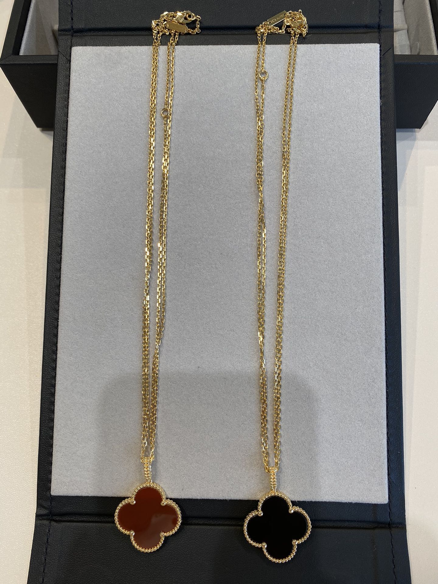 [RAFFINE]CLOVER 25MM NECKLACE GOLD CARNELIAN