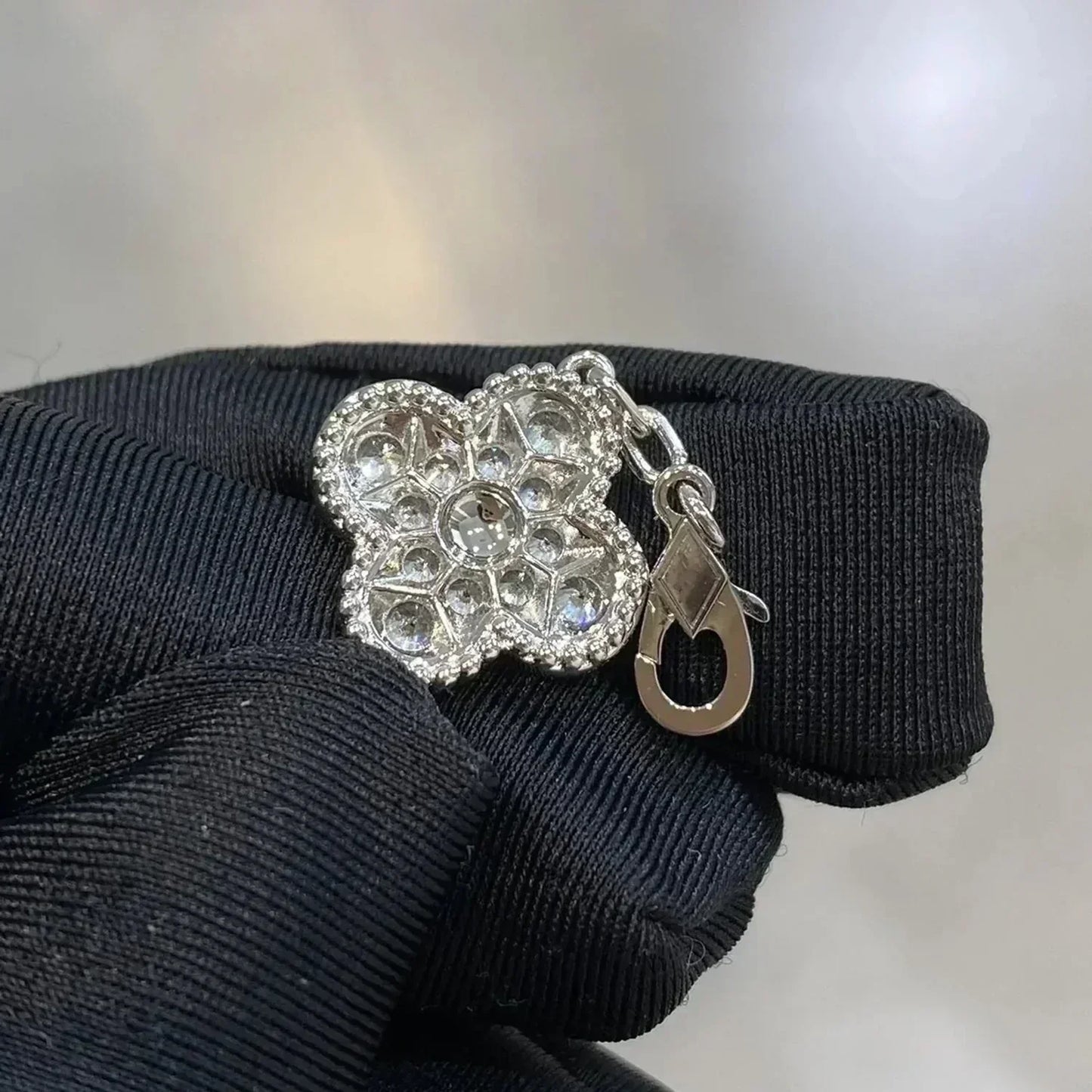 [RAFFINE] CLOVER 5 MOTIF FULL DIAMOND BRACELET COLLECTION