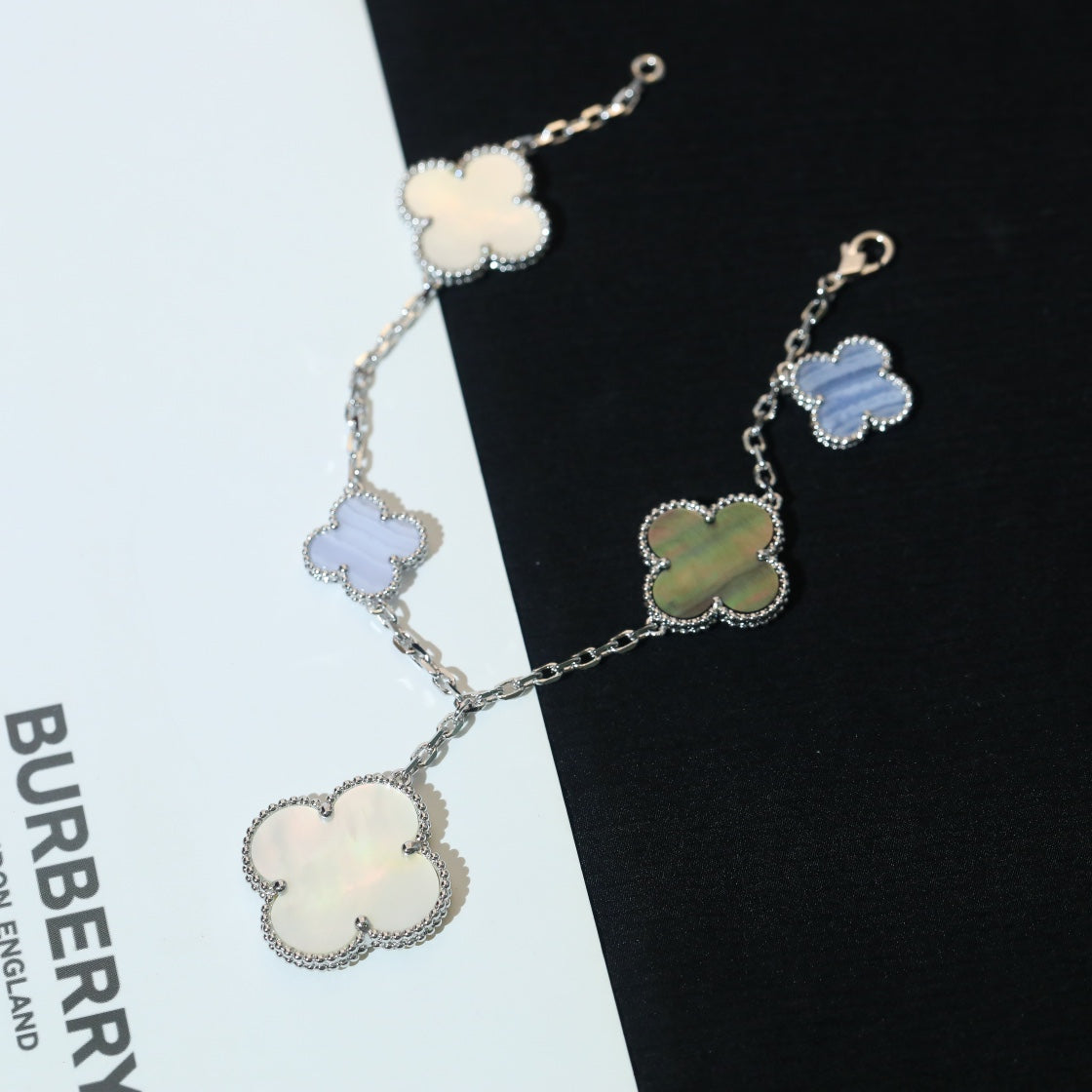 [RAFFINE]CLOVER BRACELET 5 MOTIFS MOP CHALCEDONY SILVER