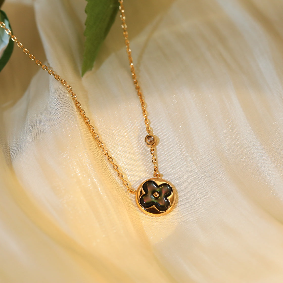 [RAFFINE]SUN PEDANT PINK GOLD 1 DIAMOND NECKLACE