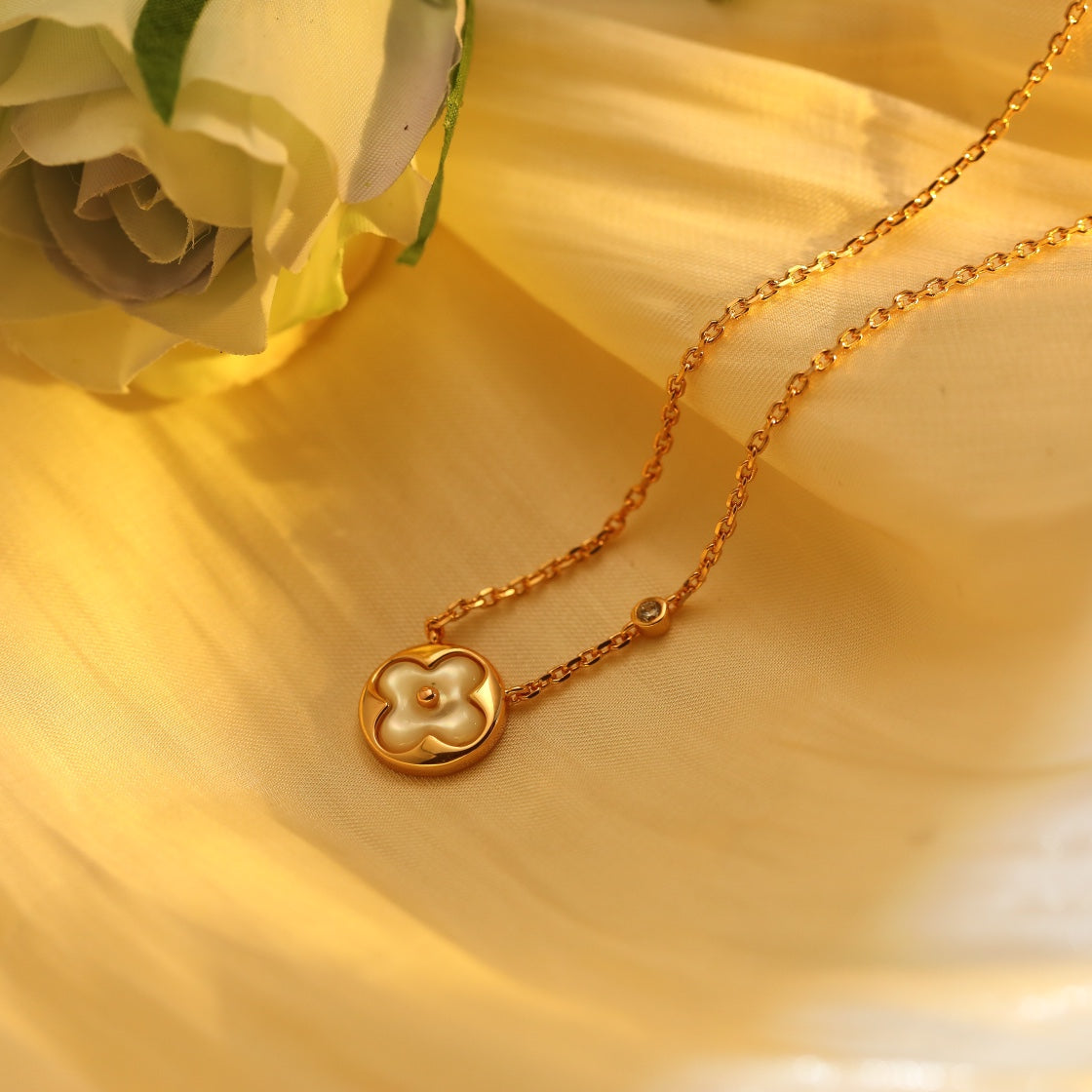 [RAFFINE]SUN PEDANT PINK GOLD 1 DIAMOND NECKLACE