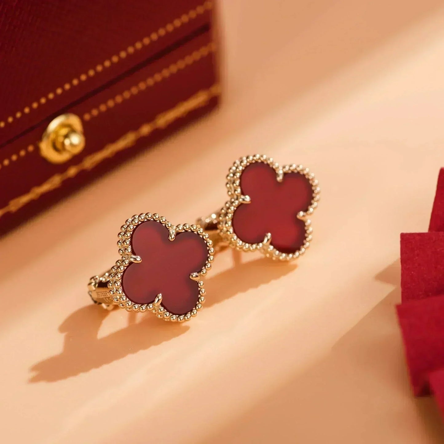 [RAFFINE]CLOVER MEDIUM 1 MOTIFS CARNELIAN  EARRINGS