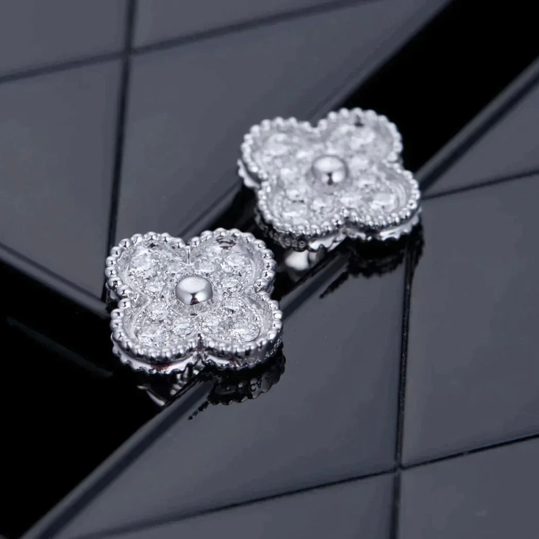 [RAFFINE]CLOVER 1 MOTIFS DIAMOND STUD EARRINGS SILVER