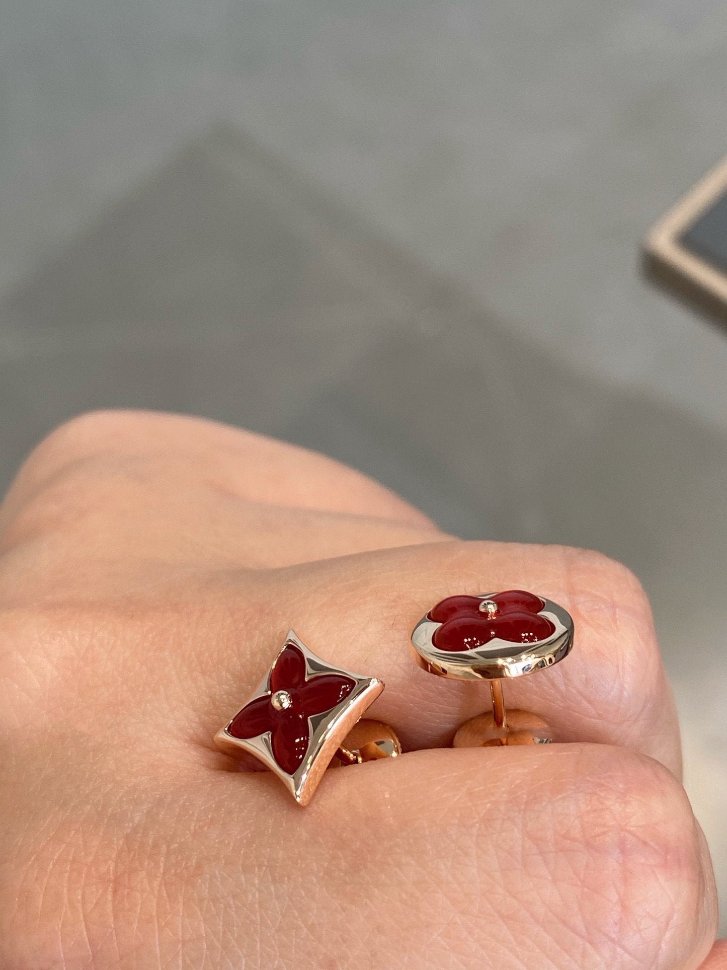 [Raffine]STAR AND SUN PINK GOLD CARNELIAN STUD EARRINGS