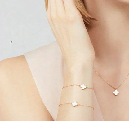 [RAFFINE]CLOVER MINI 9.5MM WHITE MOTHER-OF-PEARL NECKLACE