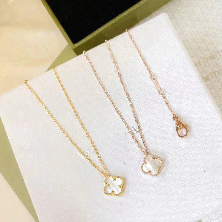 [RAFFINE]CLOVER MINI 9.5MM WHITE MOTHER-OF-PEARL NECKLACE