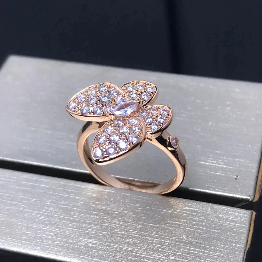 [Raffine] SCHMETTERLINGSRING AUS ROTGOLD MIT DIAMANTEN
